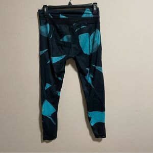 Lululemon Inspire Tight II *Full-On Luxtreme (Mesh)
Stroke Peacock Blue- Size 6
